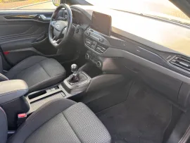 Voiture Ford Focus ST Line / 2021/ GARANTIE 12 MOIS