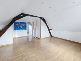 Vente Maison  2 chambres- jardin- double garage + un T2 loué en RDC : un achat malin en plein centre de CHÂTEAU-RENAULT