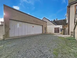 Vente Maison  2 chambres- jardin- double garage + un T2 loué en RDC : un achat malin en plein centre de CHÂTEAU-RENAULT