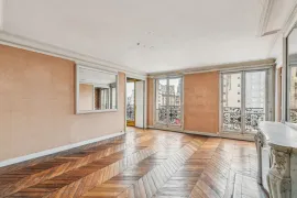 Vente EXCLUSIVITÉ – Appartement 5 pièces - Pl de Clichy