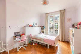 Vente Triangle d’or – Paris 8 Appartement 5/6 pièces