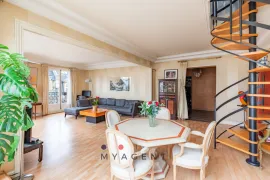 Vente Triangle d’or – Paris 8 Appartement 5/6 pièces