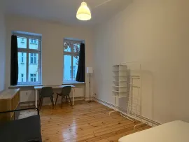 Location Naugarder Straße, Berlin