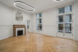 Location Location Bureaux Paris 75008