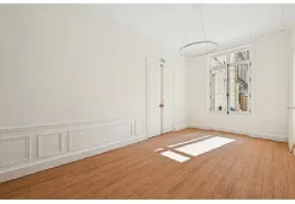 Location Location Bureaux Paris 75008