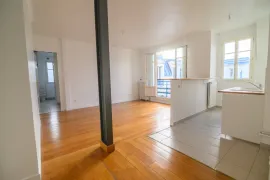 Vente GRAND STUDIO SUR COUR