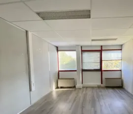 Location Location Bureaux Meyreuil 13590