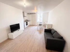 Appartement F2 meublé lumineux de 50m² wifi inclus Mirecourt