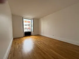 Location Appartement 4 pièces non meublé – Pont de Neuilly