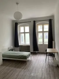 Colocation Hefnersteig, Berlin