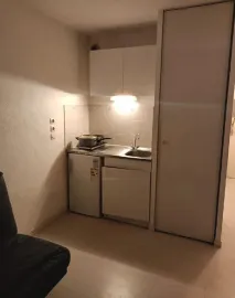 Location Beau studio 18m² face à l'hôpital central de Nancy