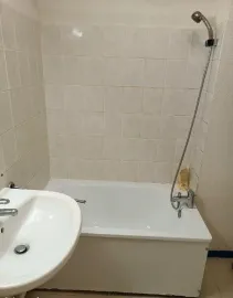 Location Beau studio 18m² face à l'hôpital central de Nancy