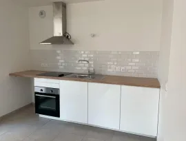 Location Studio proche RER A dans quartier agréable