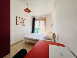 Colocation Chambre meublée à 2 pas de la plage