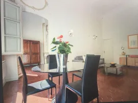 Location Superbe 2P meublé 63m² dans très bel immeuble