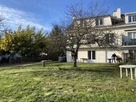 Grande maison 6 chambre avec un grand jardin Nantes