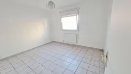 Location Beau T4 lumineux de 106 m²