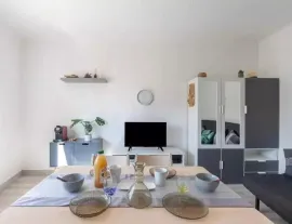 Beau 2P entièrement rénové et meublé 33m² au calme Cannes-la-Bocca