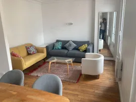 Location Location appartement deux pièces avec balcon Paris