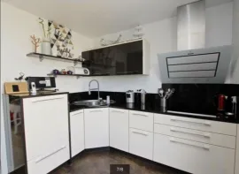 Location Chambre cosy avec sa terrasse privative.