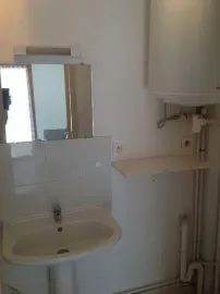 Location Beau studio 16m² Rennes centre rue Mauconseil