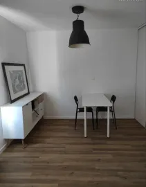 Location Beau studio meublé 18m2 Cité des congrès