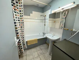 Vente Maison 2 chambres, bureau et cour