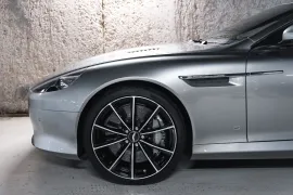Voiture Aston Martin DB9 GT Bond Edition V12 6.0 548