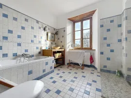 Vente 25 minutes de la mer au milieu de 12 hectares