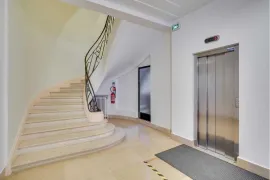 Location Location Bureaux Paris 75008