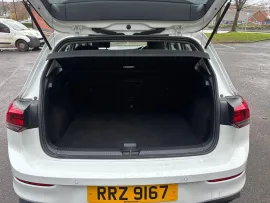 Voiture Volkswagen Golf 1.5 eTSI MHEV Life Hatchback 5dr Petrol Hybrid DSG Euro 6 (s/s) (150 ps) MOT 11/26 54K FSH AUTO ULEZ