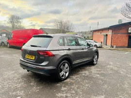 Voiture Volkswagen Tiguan 2.0 TDI BlueMotion Tech SEL SUV 5dr Diesel DSG 4Motion Euro 6 (s/s) (150 ps) MOT 2/27 PSH 88K 2 OWNER ULEZ