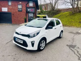 Voiture KIA Picanto 1.0 1 Hatchback 5dr Petrol Manual Euro 6 (66 bhp) MOT 2/27 FSH 11K 1 OWNER ULEZ