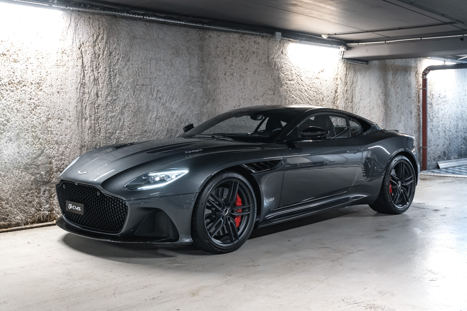 Aston Martin DBS Superleggera V12 5.2 725 Paris 16e