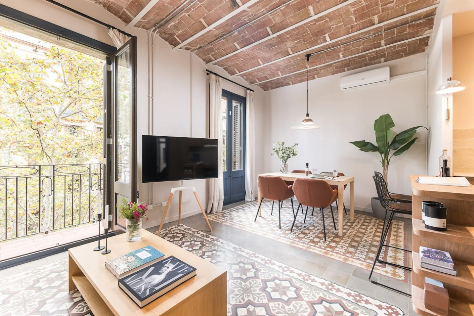 Location Avinguda de Gaudí, Barcelona