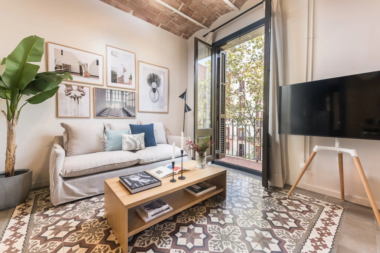 Location Avinguda de Gaudí, Barcelona