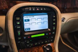 Voiture Jaguar XJR V8 4.2 400