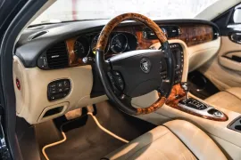 Voiture Jaguar XJR V8 4.2 400