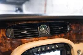 Voiture Jaguar XJR V8 4.2 400