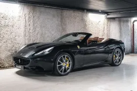 Voiture Ferrari California V8 4.3 490ch