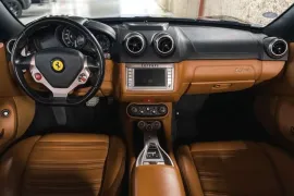 Voiture Ferrari California V8 4.3 490ch