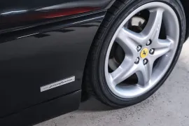 Voiture Ferrari F355 Spider V8 3.5 380