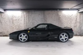 Voiture Ferrari F355 Spider V8 3.5 380