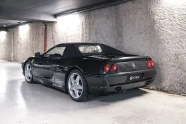 Voiture Ferrari F355 Spider V8 3.5 380