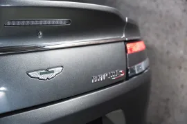 Voiture Aston Martin Rapide S Shadow Edition V12 6.0 574