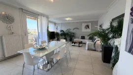 Bel Appartement T4 92 m2 Lyon 8e