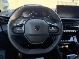 Voiture PEUGEOT 208 ALLURE