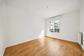 Vente Appartement 3 pièces avec balcon - Suresnes