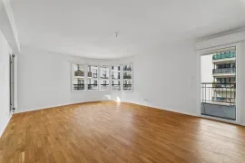 Vente Appartement 4 pièces avec balcon - Suresnes