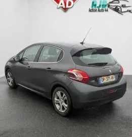 Voiture Peugeot 208 1.6 E-HDI 92ch - ALLURE